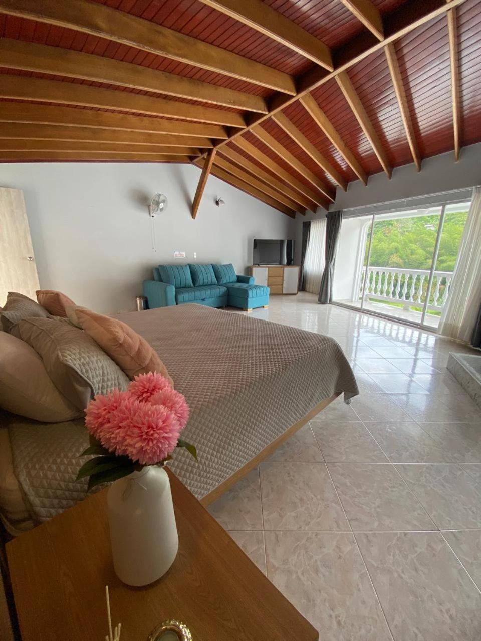 Juan De La Vega Hotell La Vega  Exteriör bild