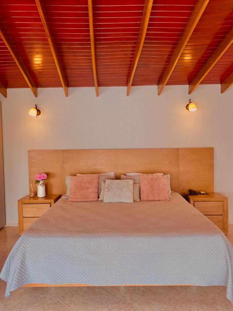 Juan De La Vega Hotell La Vega  Exteriör bild